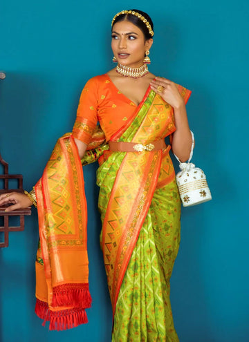 Sea green Banarasi Patola Silk Saree With Blouse Piece