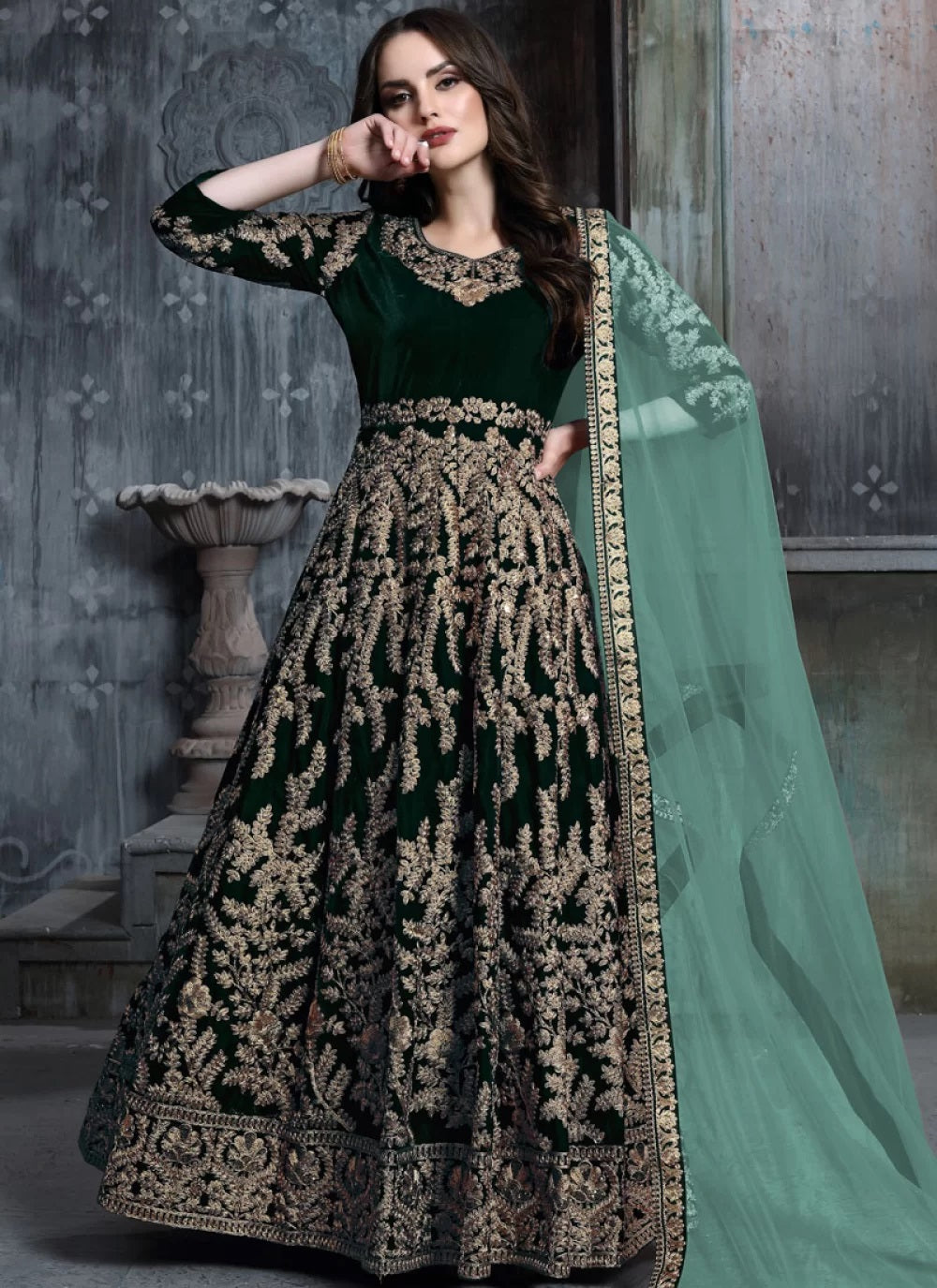 Green Resham Velvet Anarkali Salwar Suit